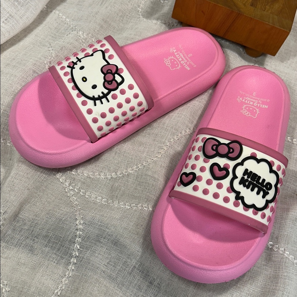 NWT Hello Kitty slide in sandals slides - Picture 9 of 9